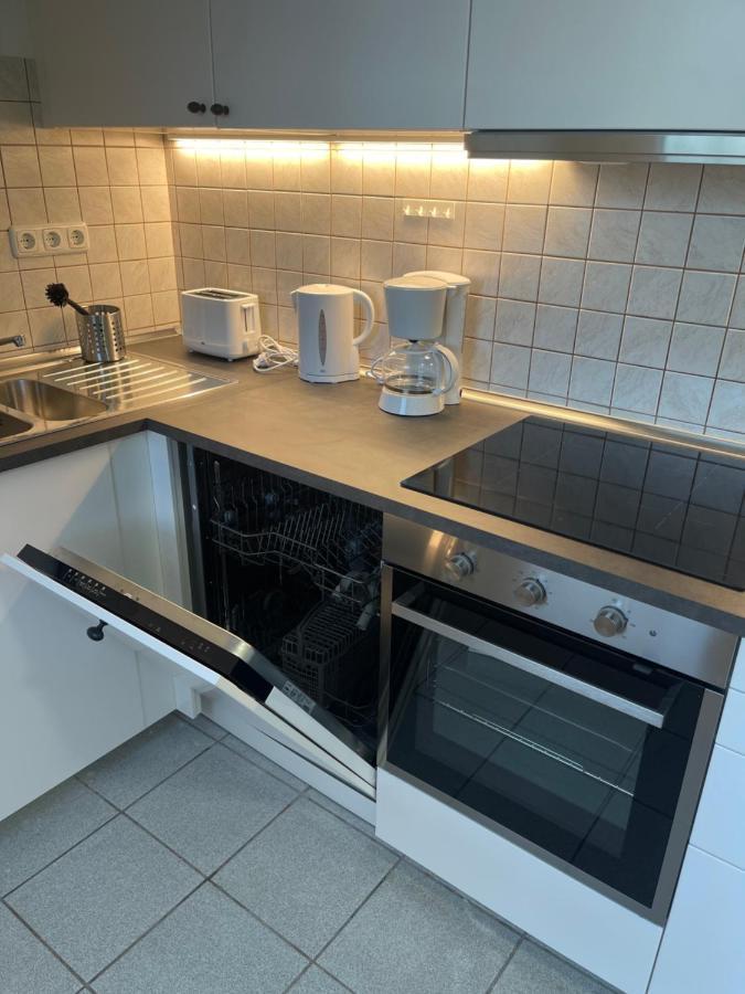 Comfortable Shared Apartment With Private Room In Веселинг Екстериор снимка