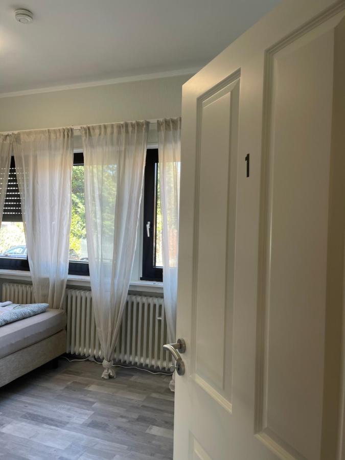 Comfortable Shared Apartment With Private Room In Веселинг Екстериор снимка